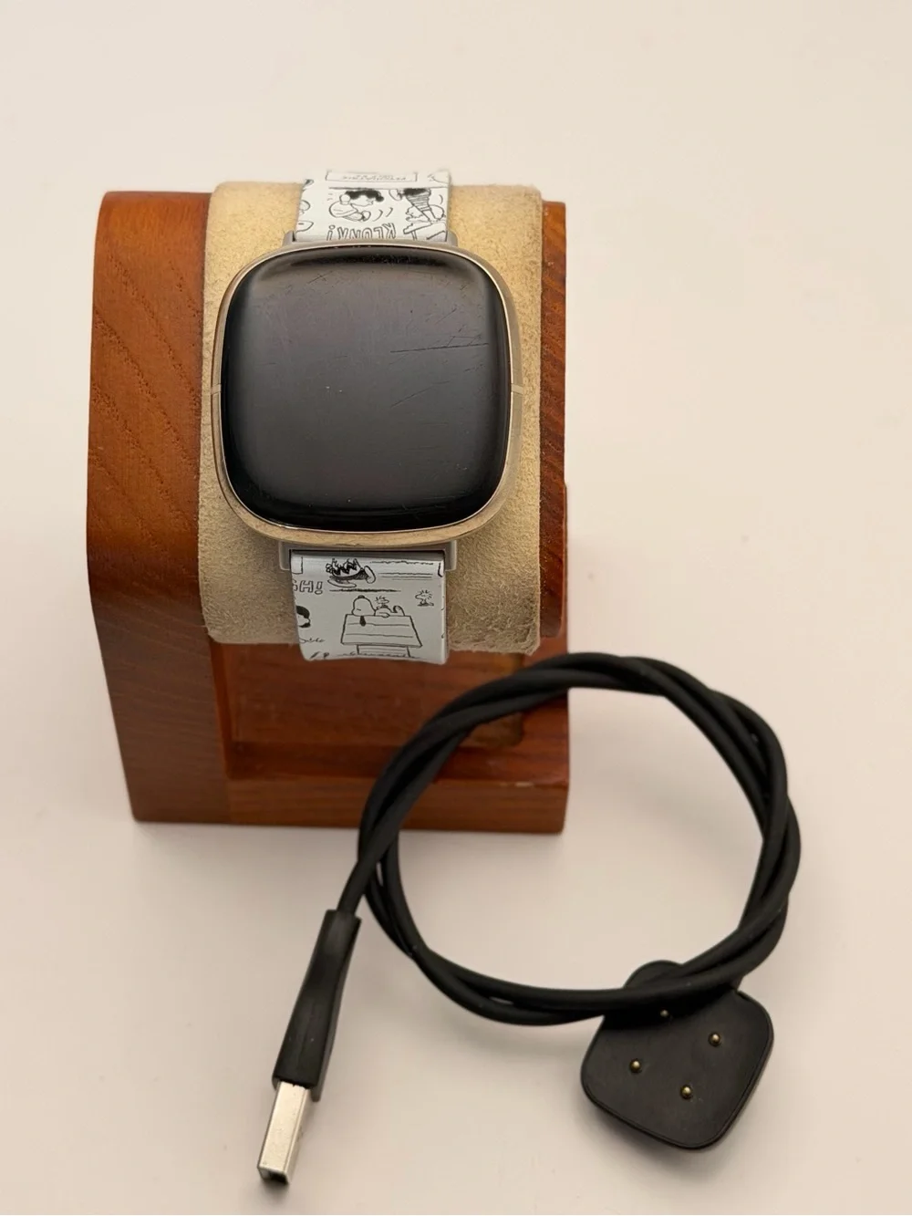 Fitbit Sense Advanced, Gold Case, New Band, Tested, Charger Included